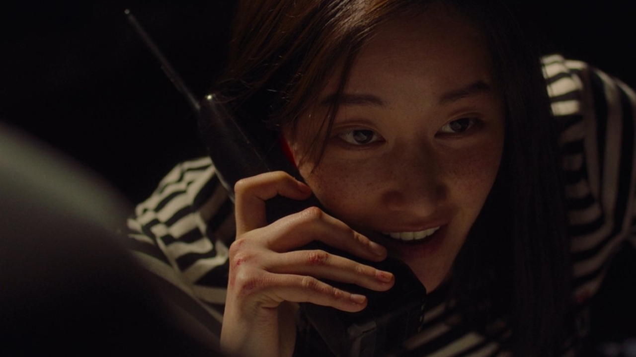Jeon Jong-seo in The Call (2020)