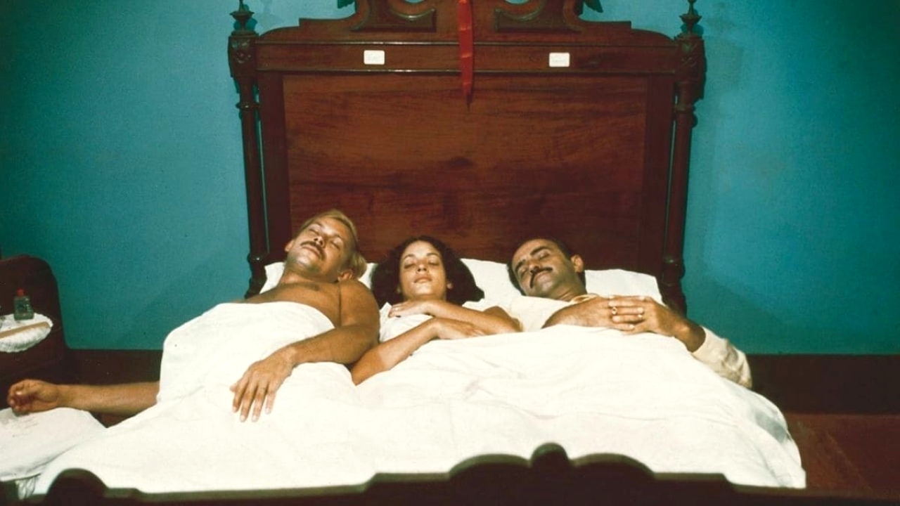 Sonia Braga, Jose Wilker and Mauro Mendonça in Dona Flor and Her Two Husbands (1976)