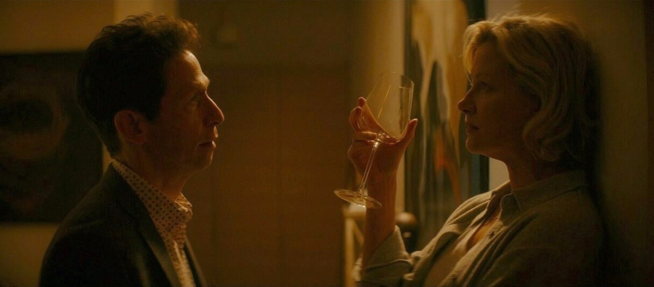 Tim Blake Nelson and Gretchen Mol in The Invisibles (2024)