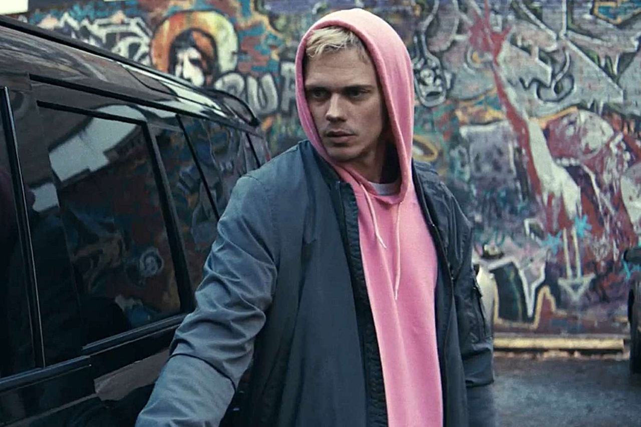 Bill Skarsgård and the SUV in Locked (2025)