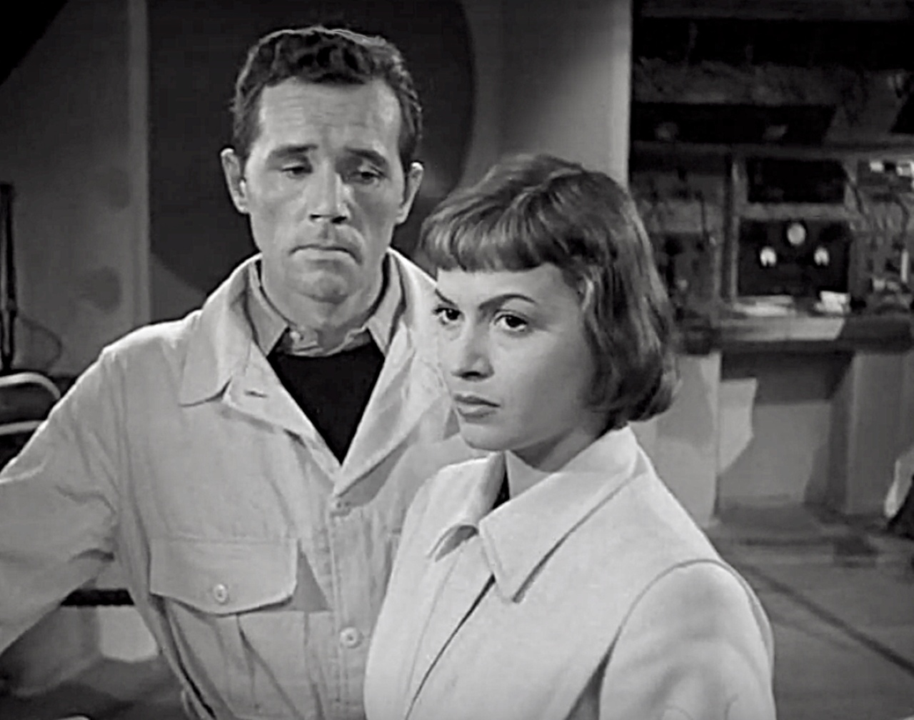 Howard Duff and Eva Bartok in Spaceways (1953)