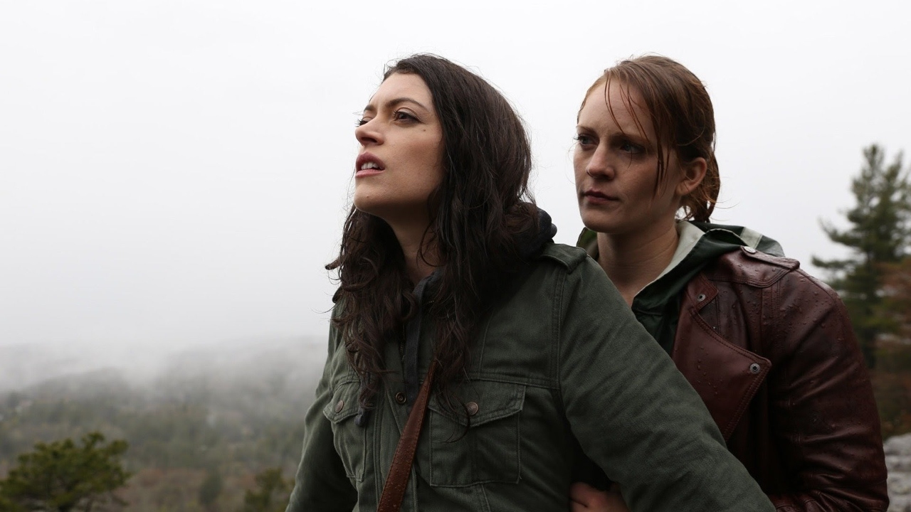 Laura (Hannah Fierman) and Carmilla (Christen Orr) in The Unwanted (2014)